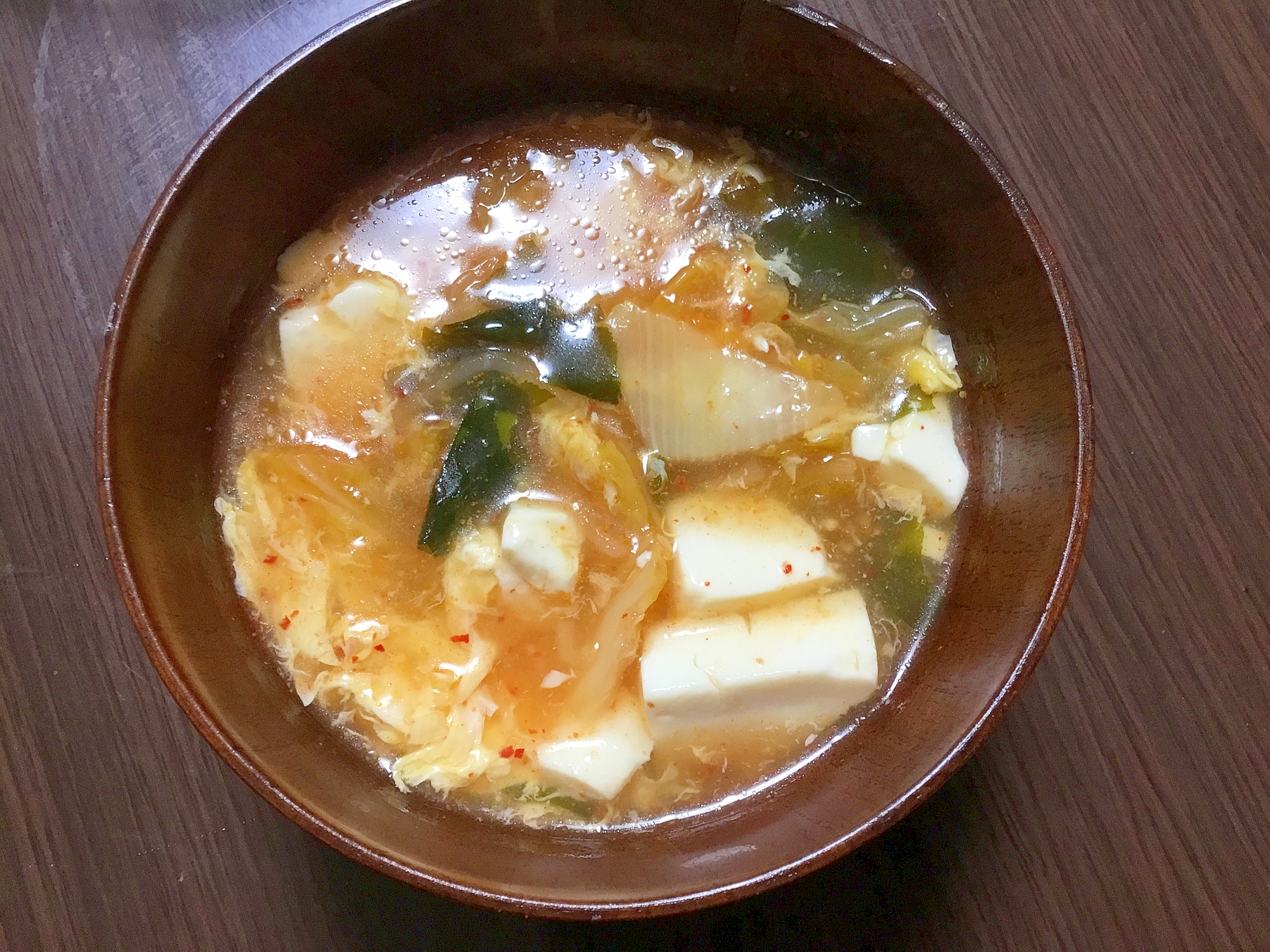 暖まる♪キムチと豆腐と卵のスープ