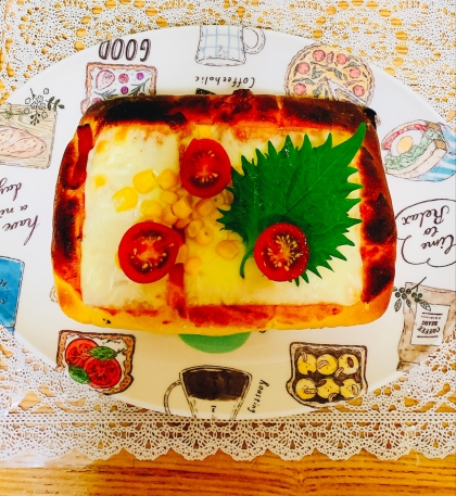 トースト♡ミニトマト・シュレッドチーズ・パセリ