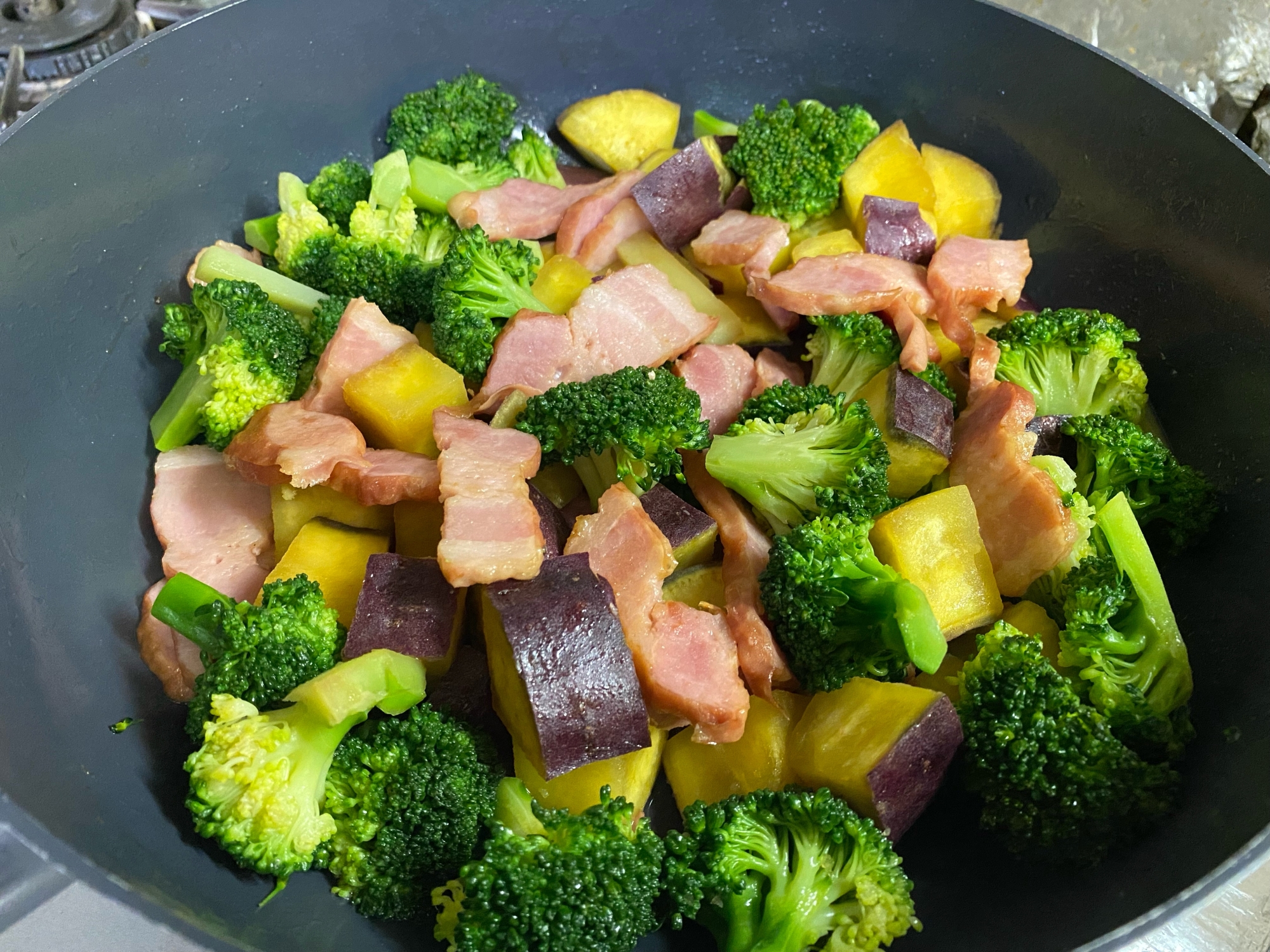 ゴロゴロ野菜のコンソメ炒め レシピ 作り方 By H A N A 楽天レシピ ゴロゴロ野菜のコンソメ炒め レシピ 作り方 By H A N A 楽天レシピ