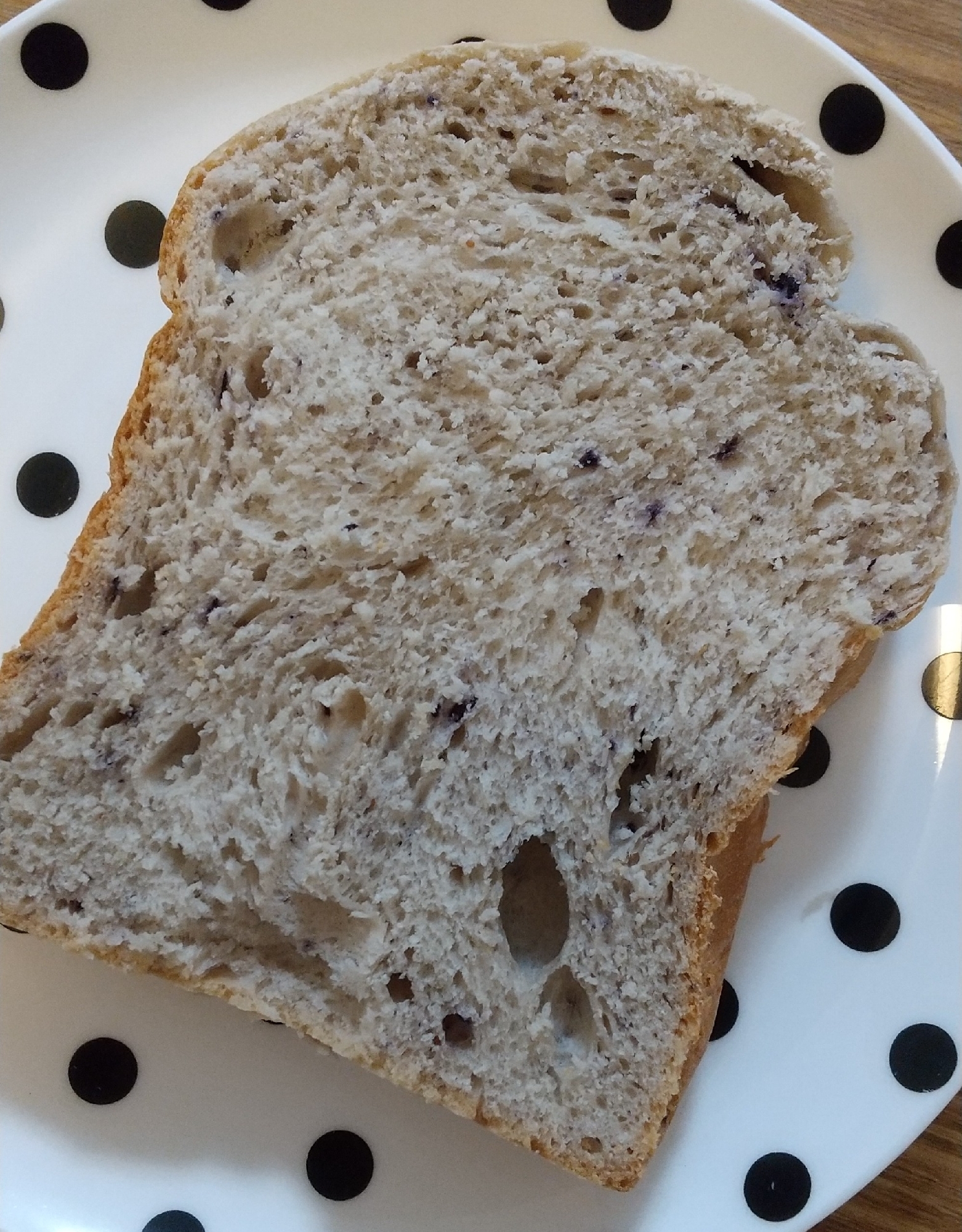 ホームベーカリーでつくるブルーベリー食パン