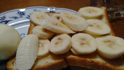 ココナッツ風味のバナナトースト