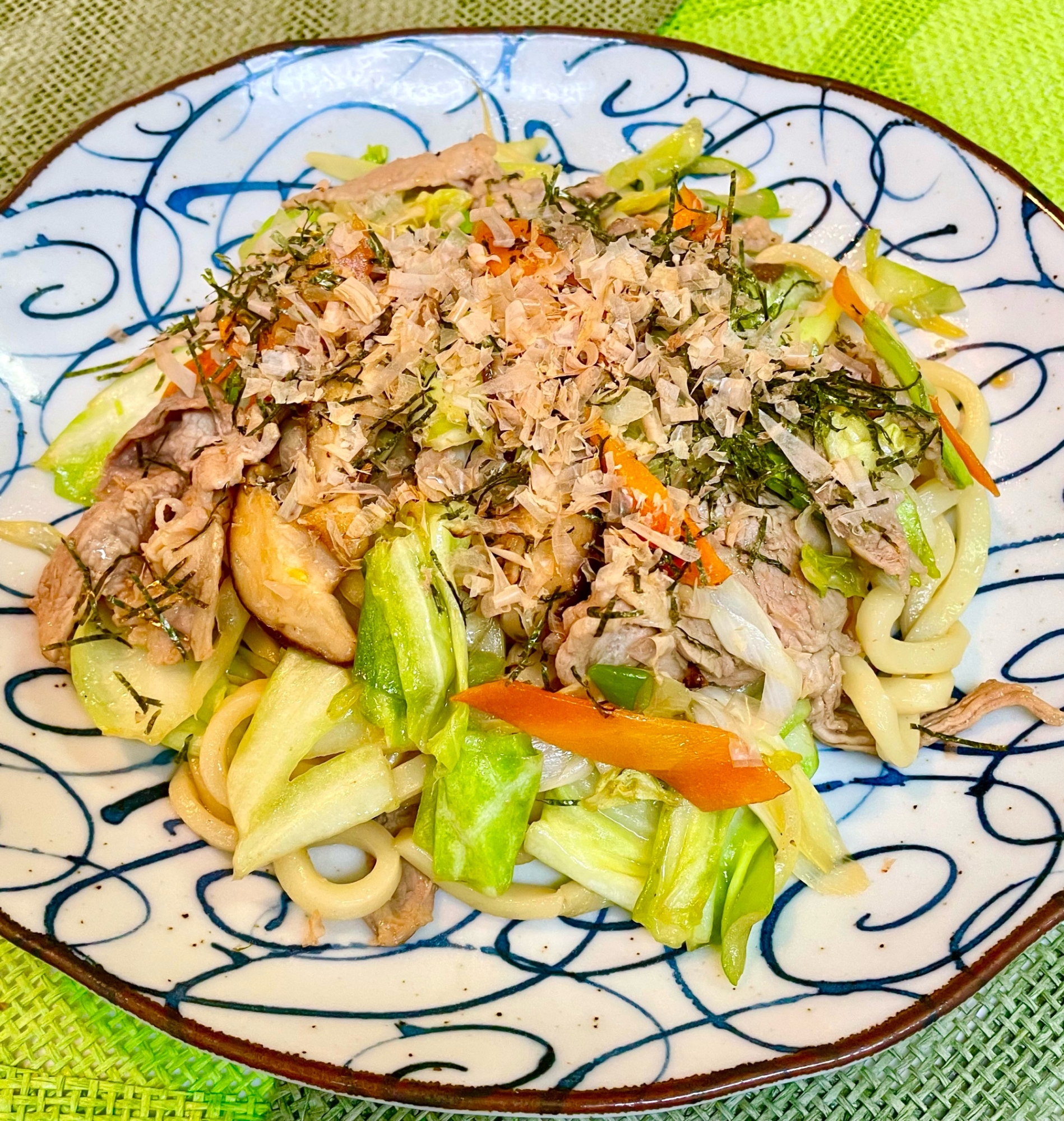 ひとりランチに♡野菜たっぷり焼きうどん