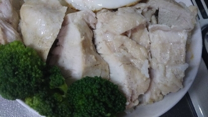 のせて炊くだけなので楽できました♪ご飯に鶏のだしが染み込んでおいしかったです(^^)
