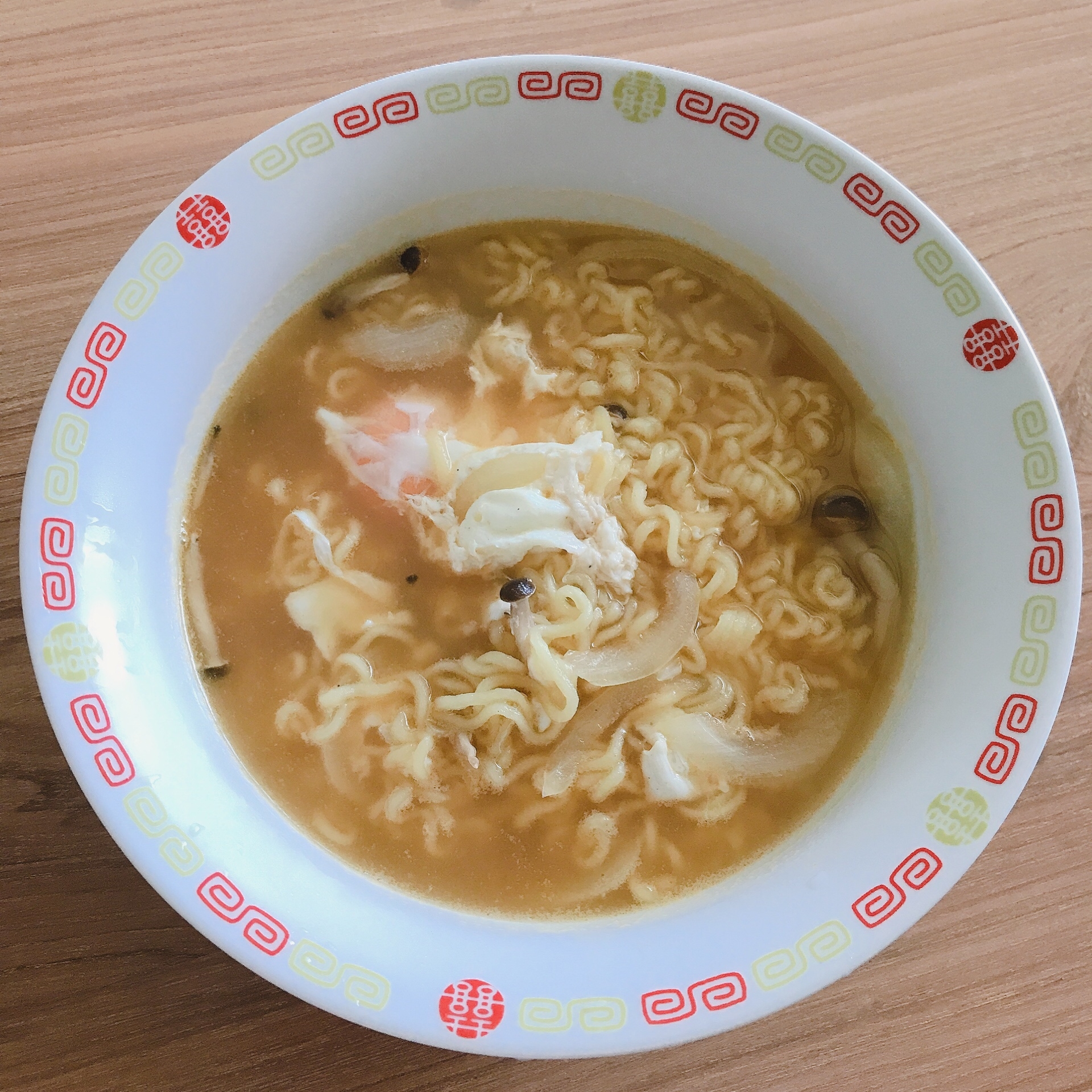 辛いの苦手なら白だしで中和！辛ラーメン簡単アレンジ