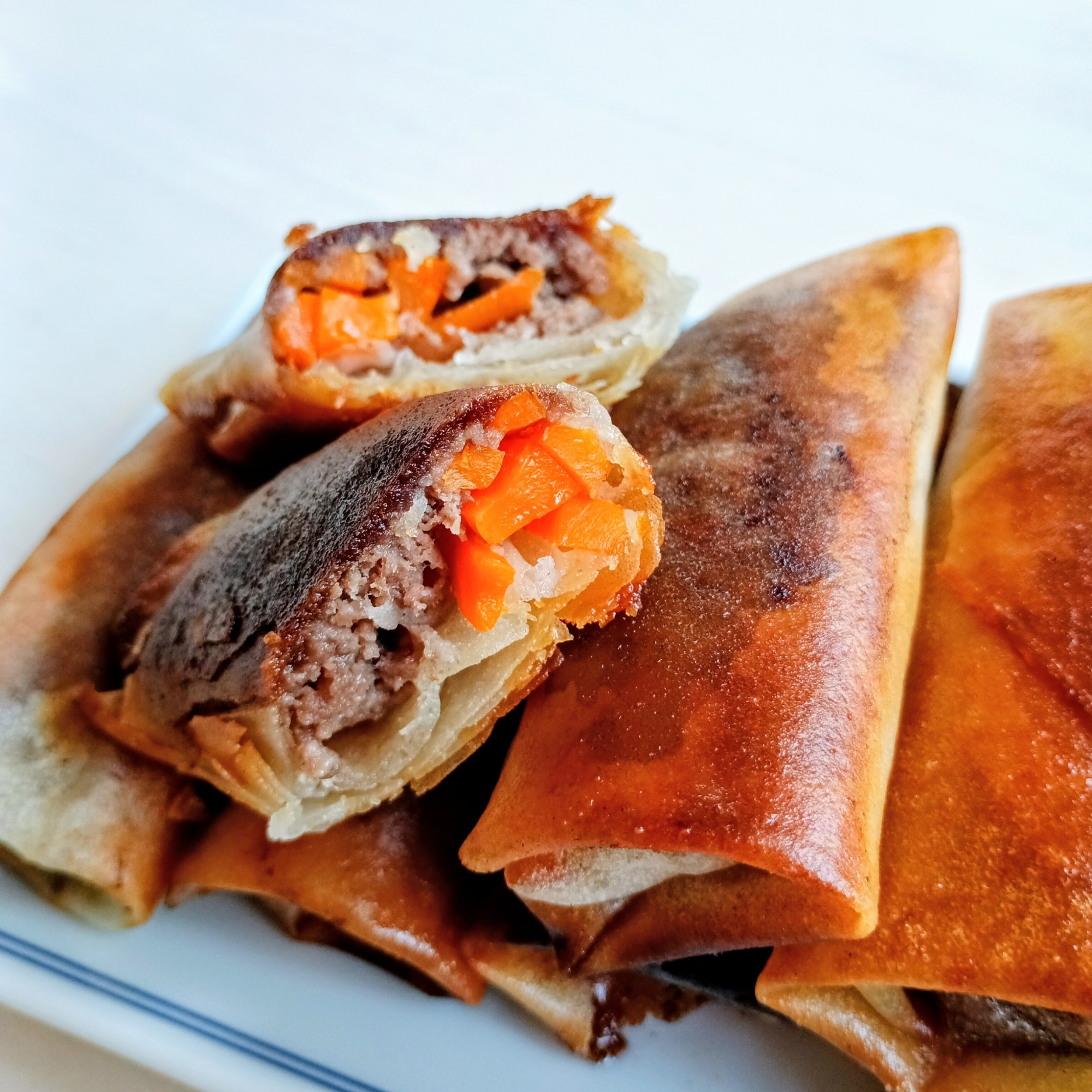 【簡単】豚ひき肉とにんじんの春巻き【揚げ焼き】