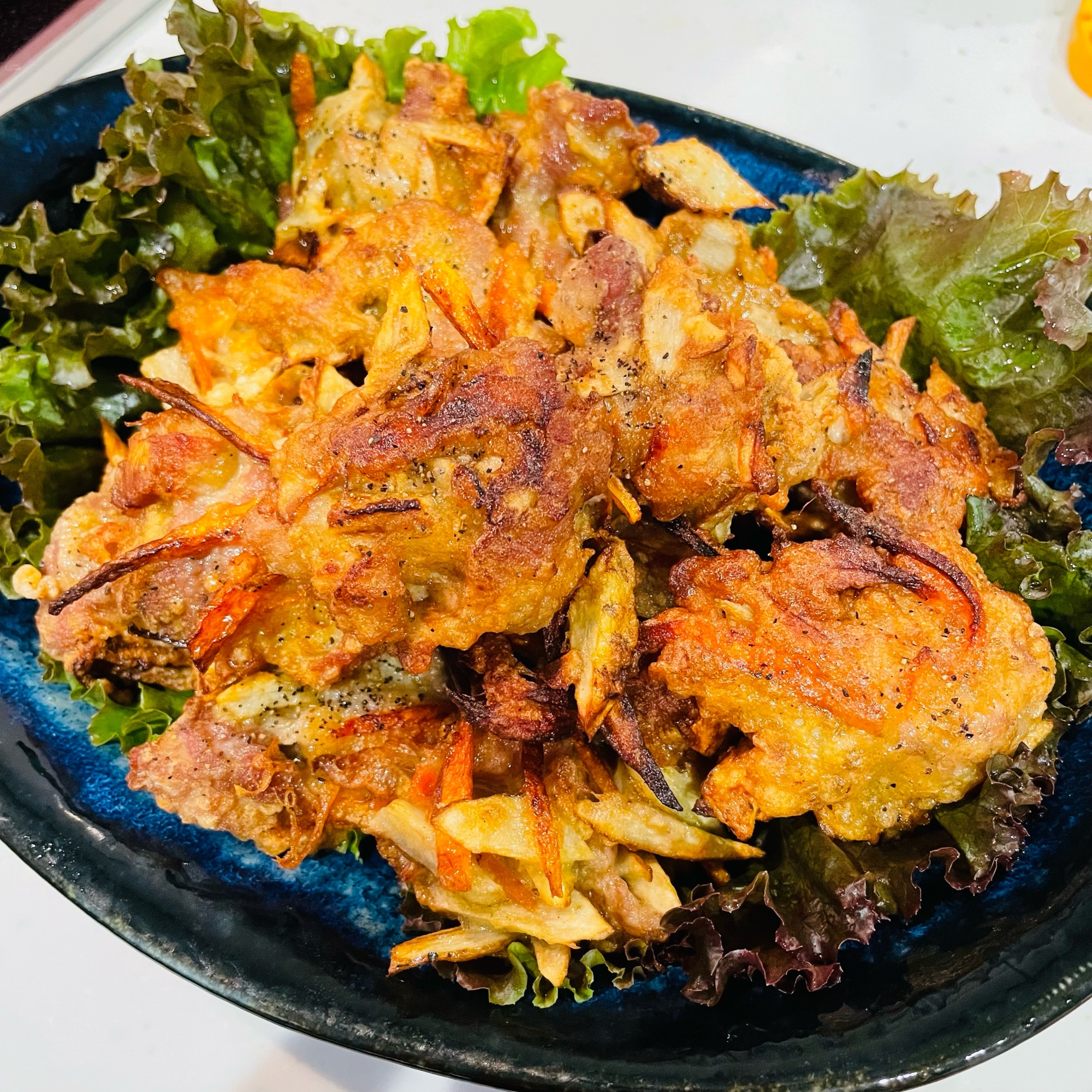 豚こまとごぼうにんじの揚げ焼き！