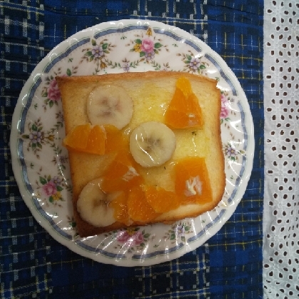 バナナ・オレンジ・アーモンドのトースト