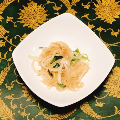 ✨豆苗の焼きそばソース炒め・新玉ねぎのせ✨健康副菜