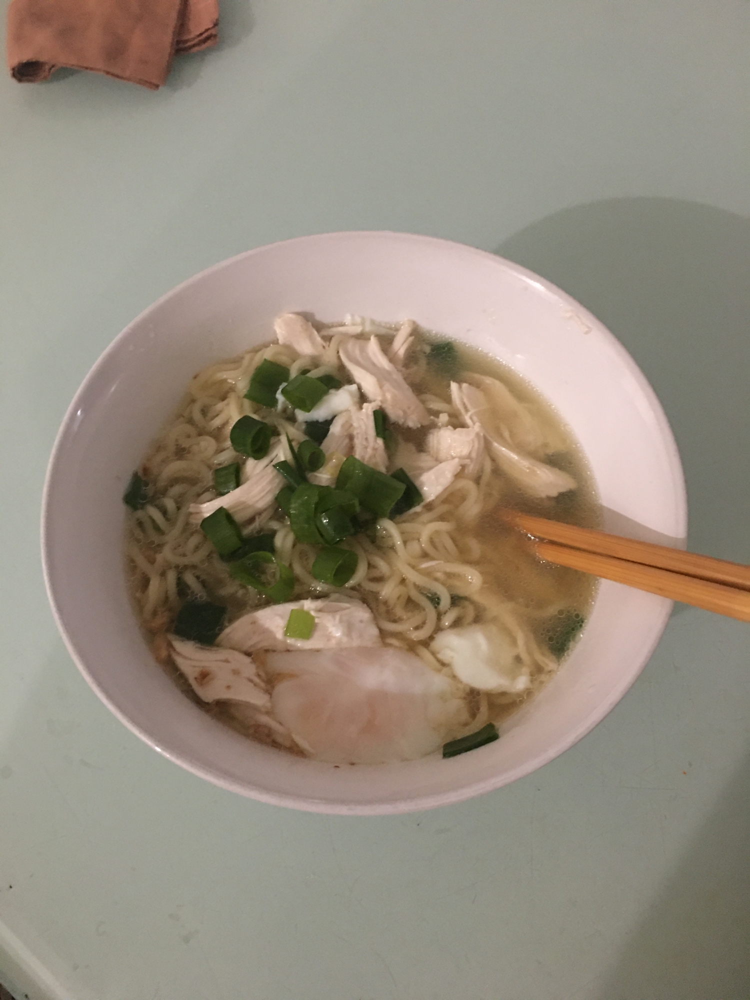 ミゴレンでラーメン、鶏肉と卵でシンプルに