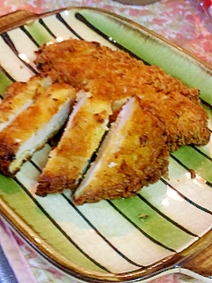 玉ねぎ・チーズ入りの鶏カツ