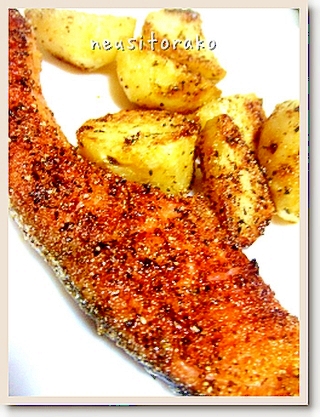 簡単♡鮭とじゃがいもの香草焼き