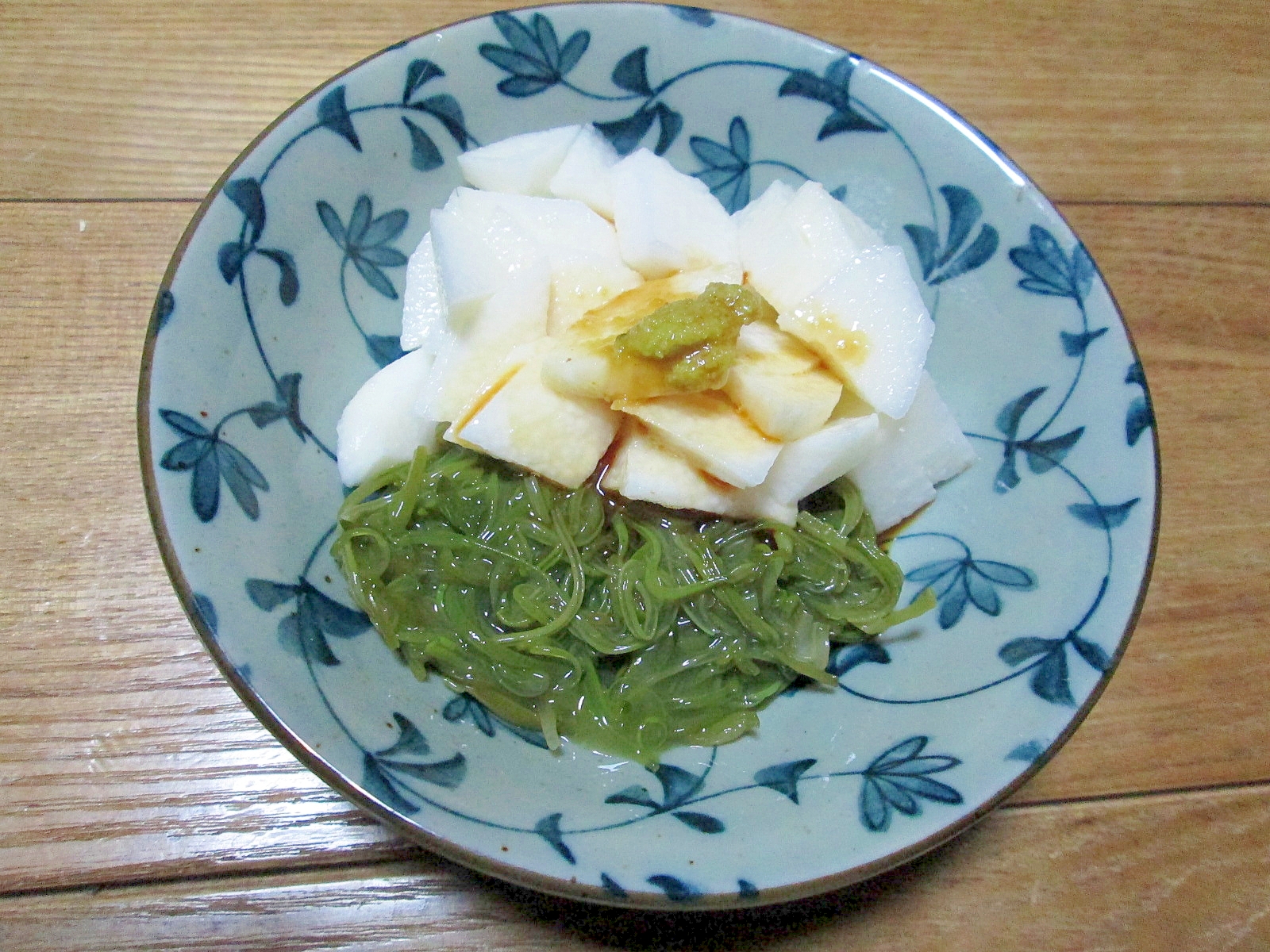 長芋とメカブの和え物