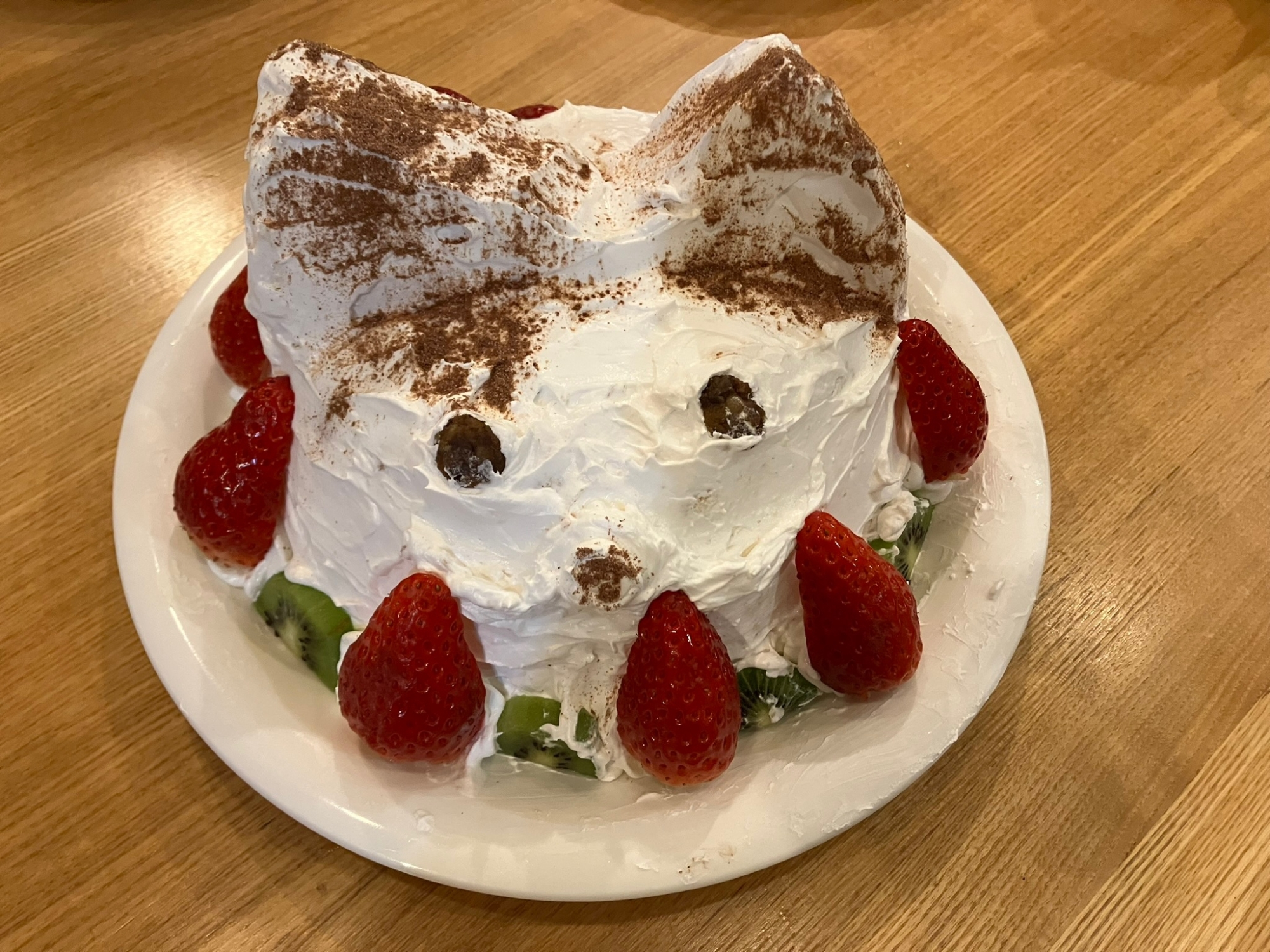 いちごとバナナとキウイのドームケーキ