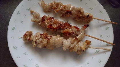 ハサミでちょきちょき♪簡単うまうま～な焼き鳥（皮）