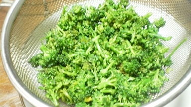 ストーブ鍋でブロッコリーの蒸し煮 レシピ 作り方 By ミルミント 楽天レシピ