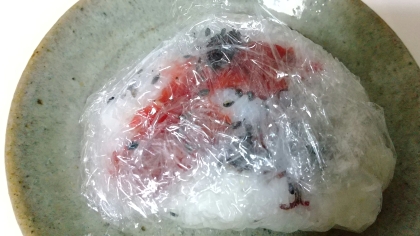黒ごま&梅干おにぎり