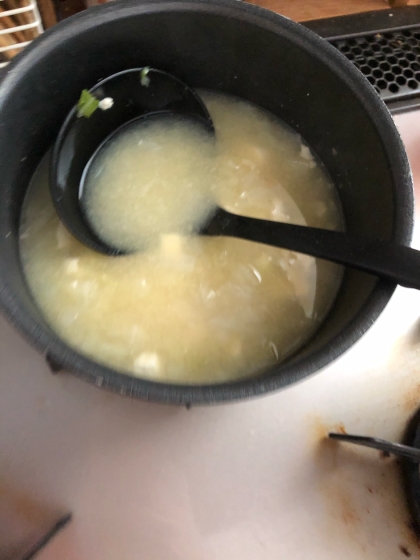 豆腐と新玉ねぎの味噌汁
