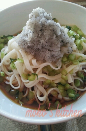 三浦野菜を使って♪　真っ黒大根おろしうどん