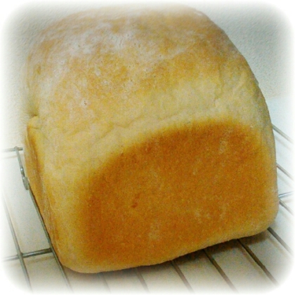 パン屋さんの食パン。