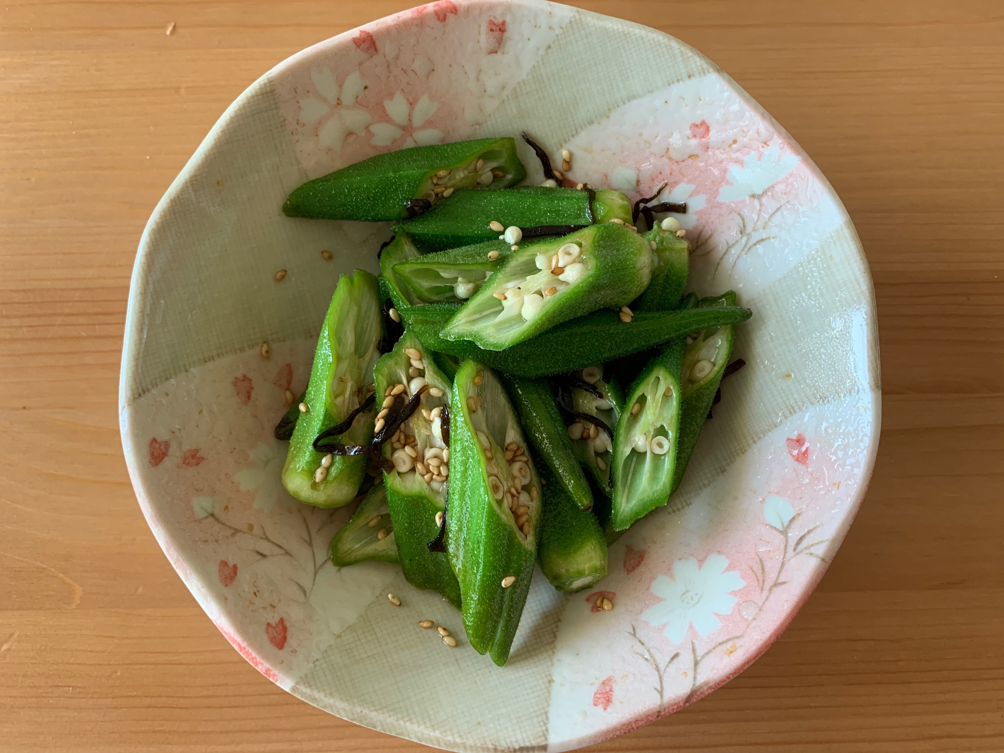 電子レンジで、オクラの塩昆布あえ