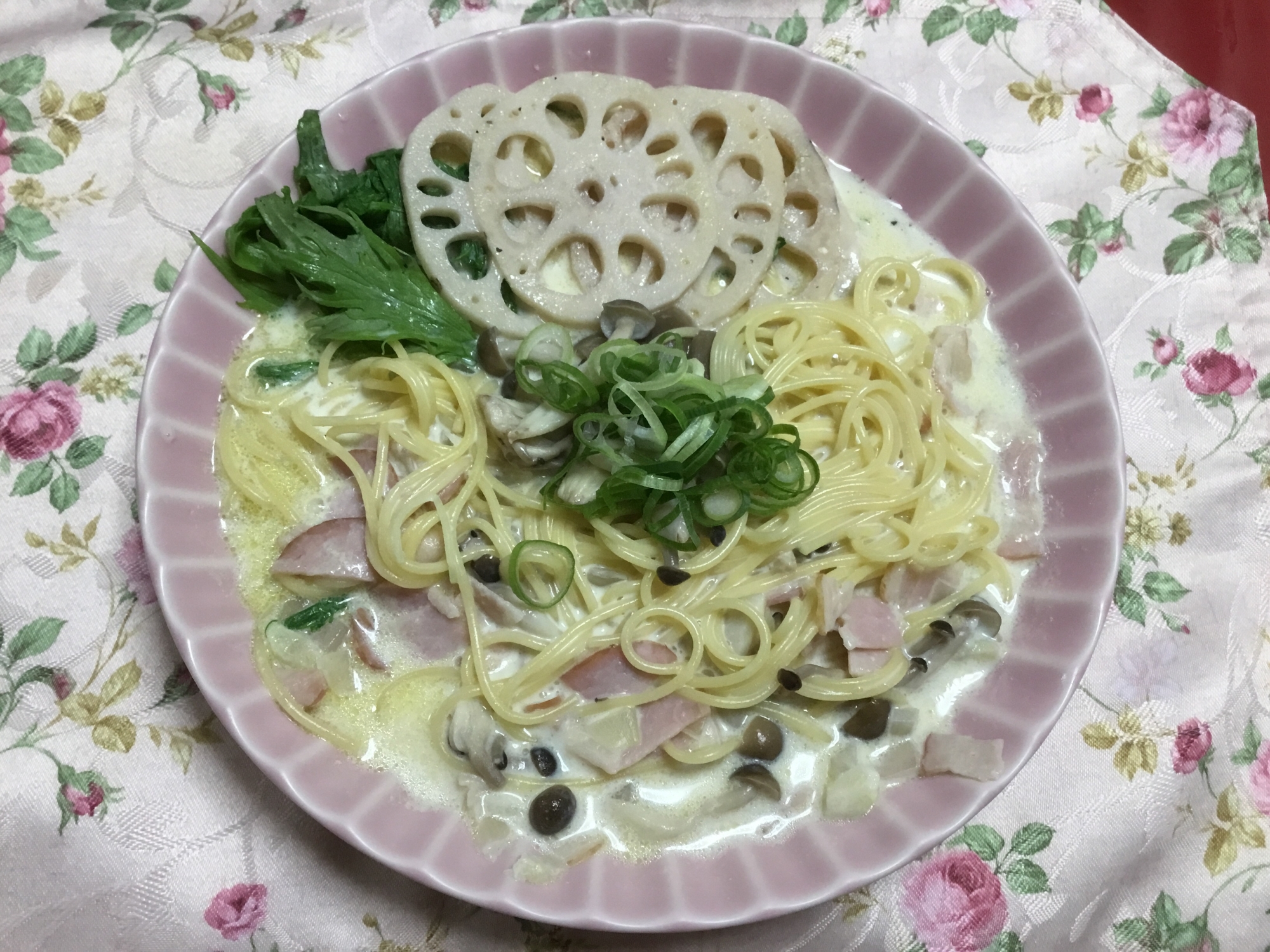 レンコンと水菜の豆乳味噌パスタ