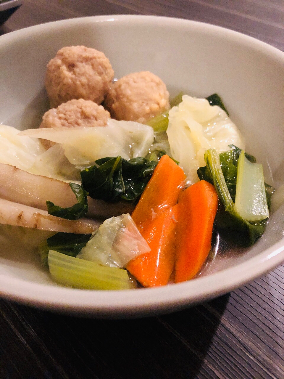小松菜1袋でスープまで美味しい☆西のまるごと鍋