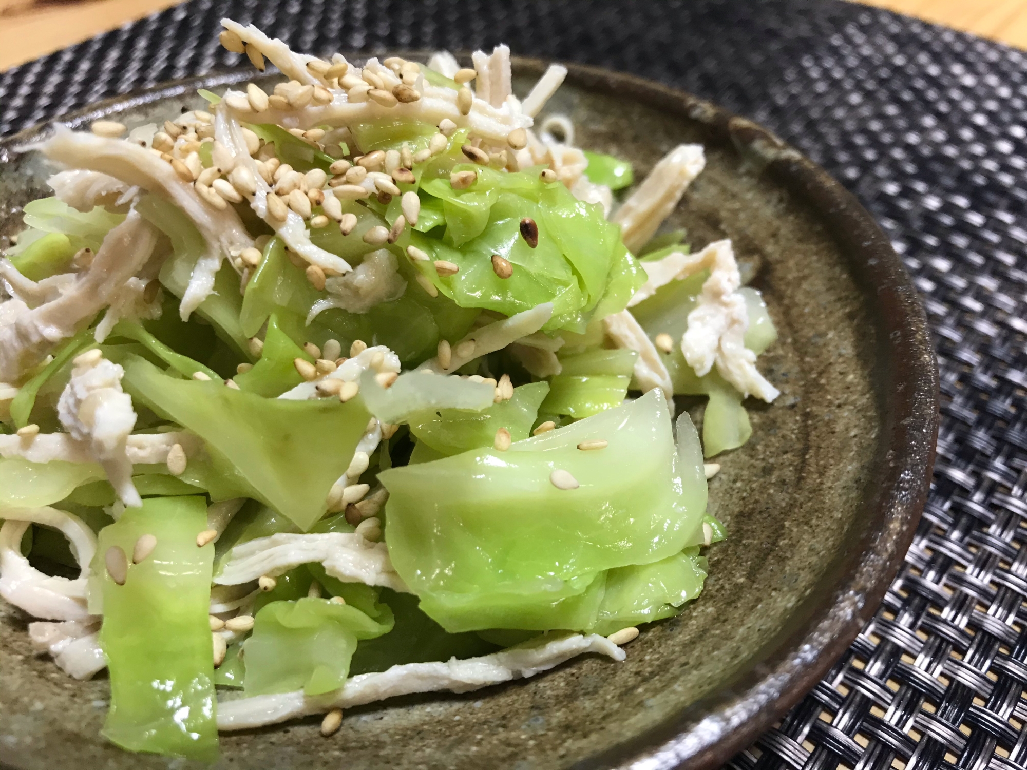 キャベツと鶏むねのナンプラーサラダ