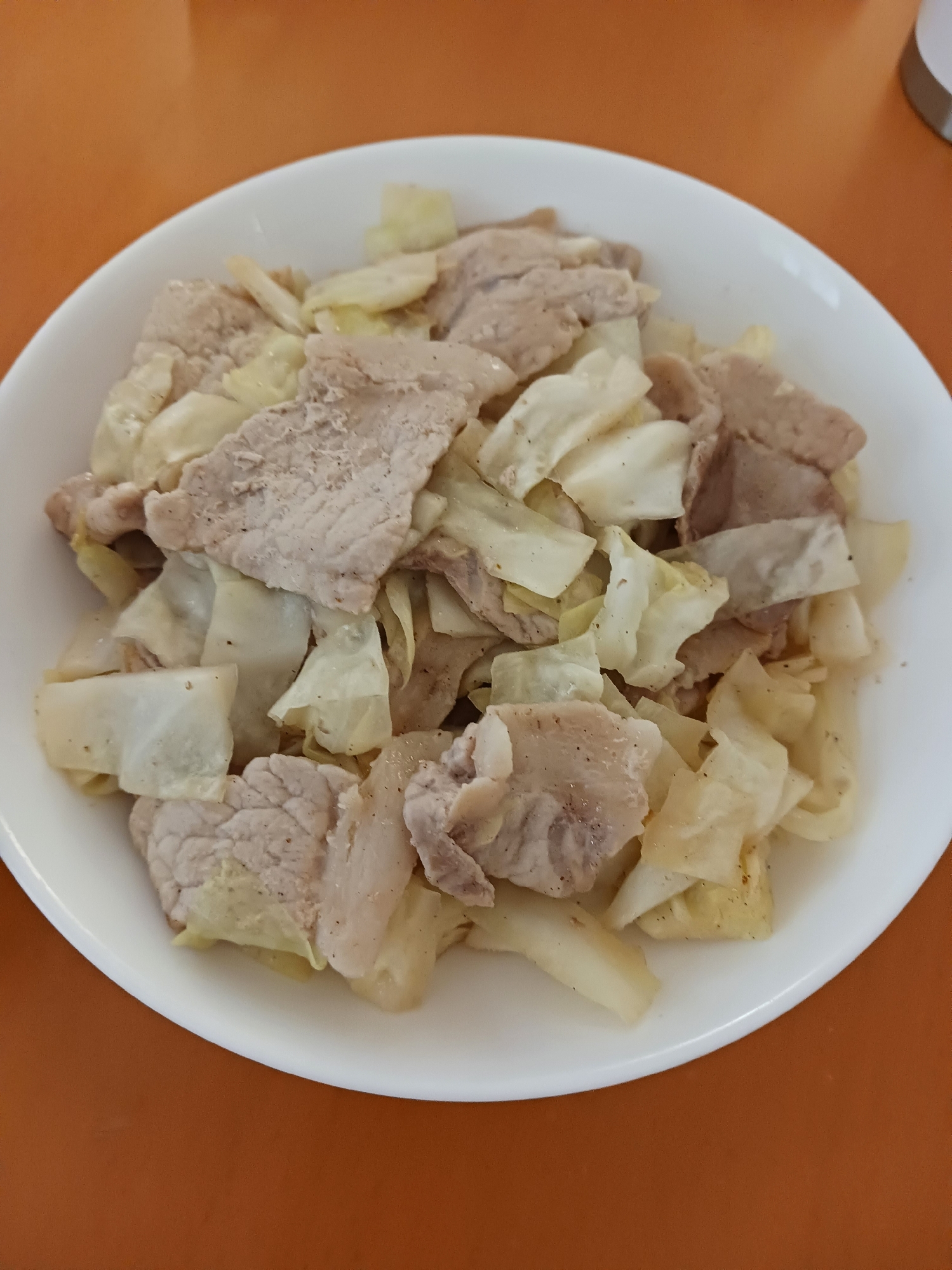豚肉とキャベツの塩炒め
