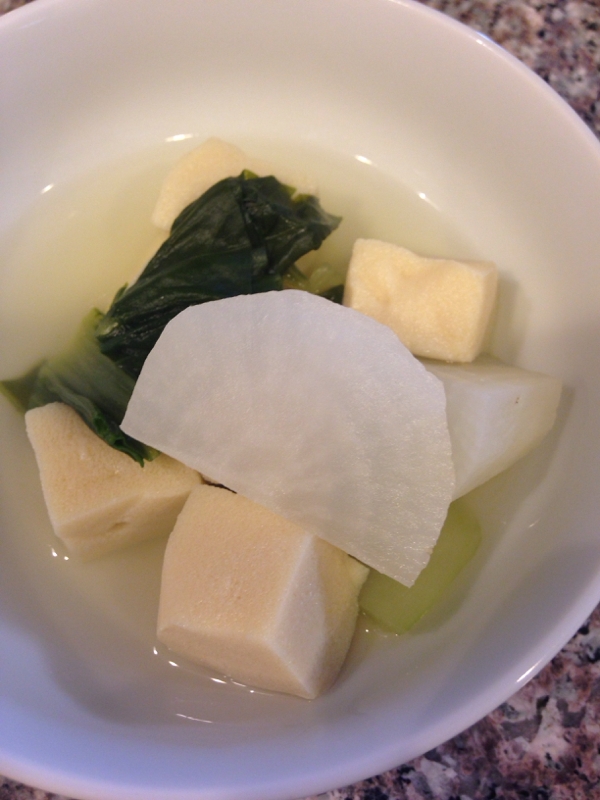 高野豆腐と大根とチンゲン菜の炊き合わせ