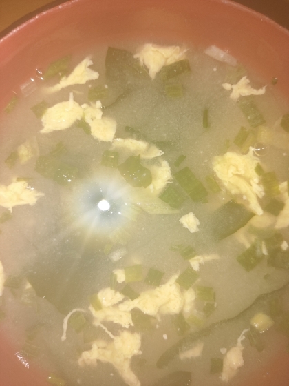 《節約簡単スープ》油揚げとふんわり卵の味噌汁