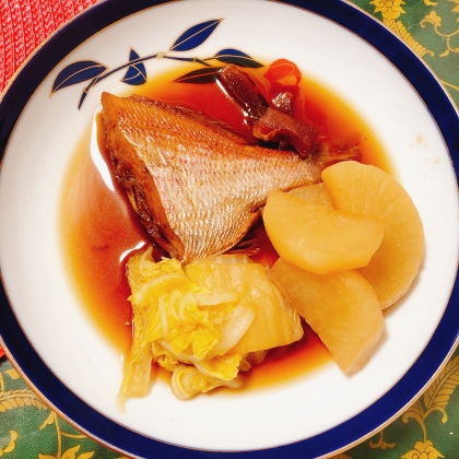 素朴！サメの煮つけ三つ葉添え