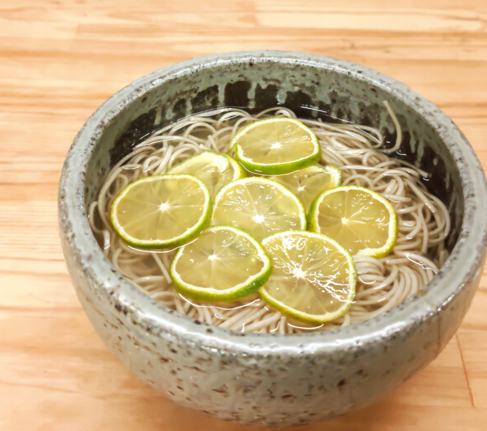 “だし道楽”で作る『すだちそば』