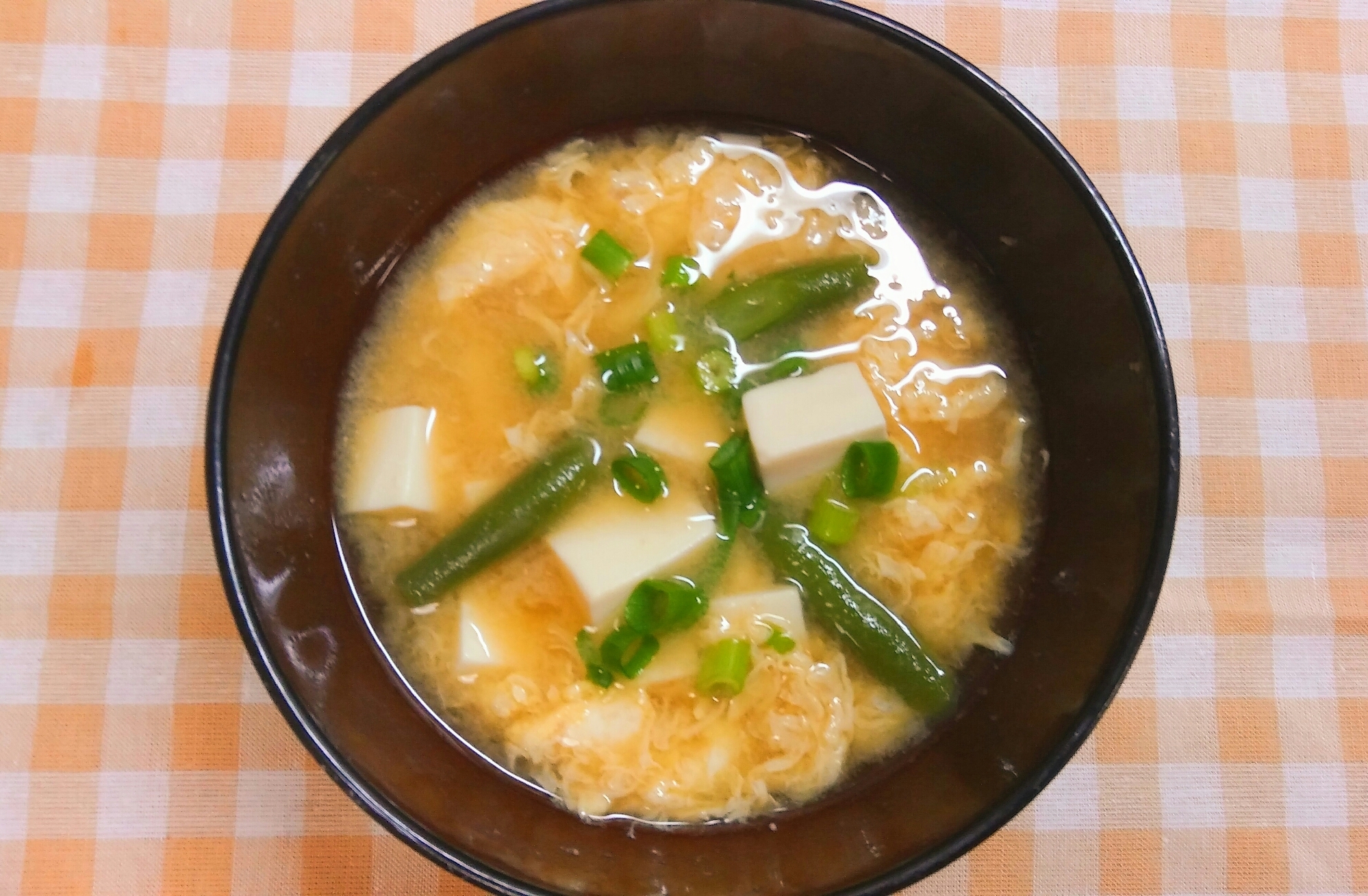 インゲン豆と卵の味噌汁
