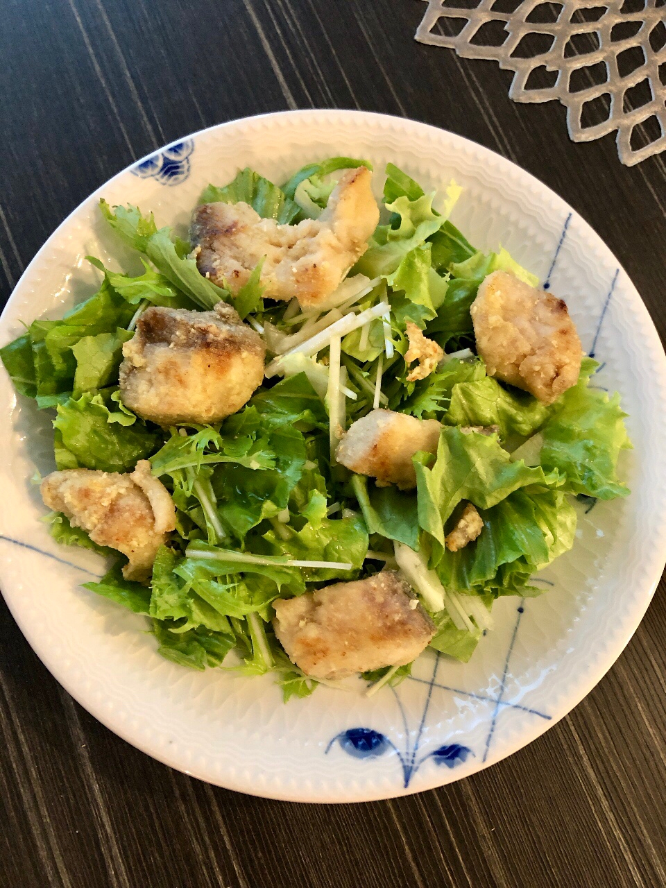 ぶりの竜田揚げグリーンサラダ