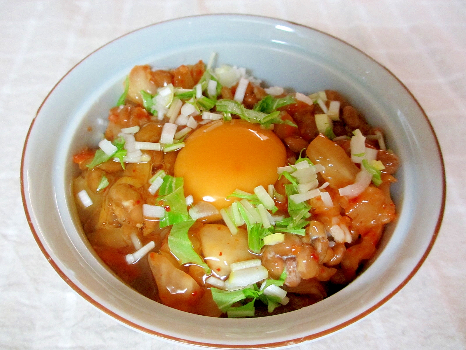 納豆とキムチの卵かけご飯