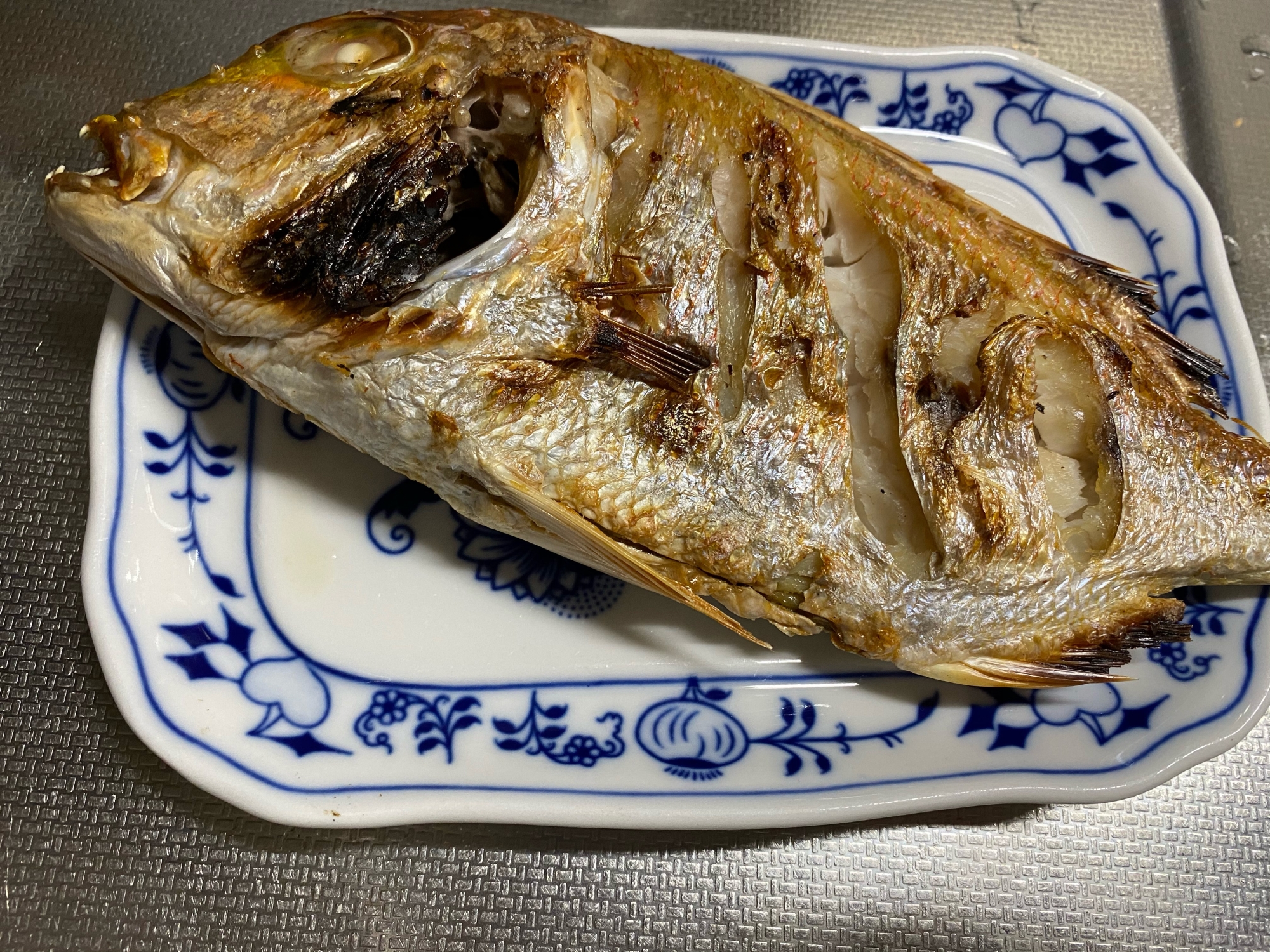 グリルで鯛の塩焼き レシピ 作り方 By Natukitchen 楽天レシピ グリルで鯛の塩焼き レシピ 作り方 By Natukitchen 楽天レシピ