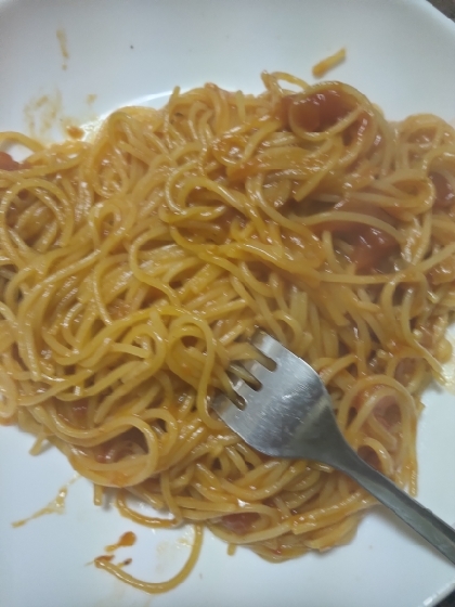 フレッシュトマトのパスタ