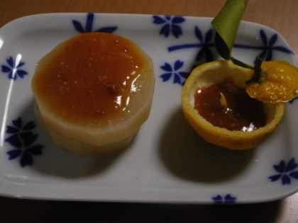 大根をしっかりほろほろに煮ました。味噌だれには、柚子があったのでそれを入れてみました。とてもおいしかったです。