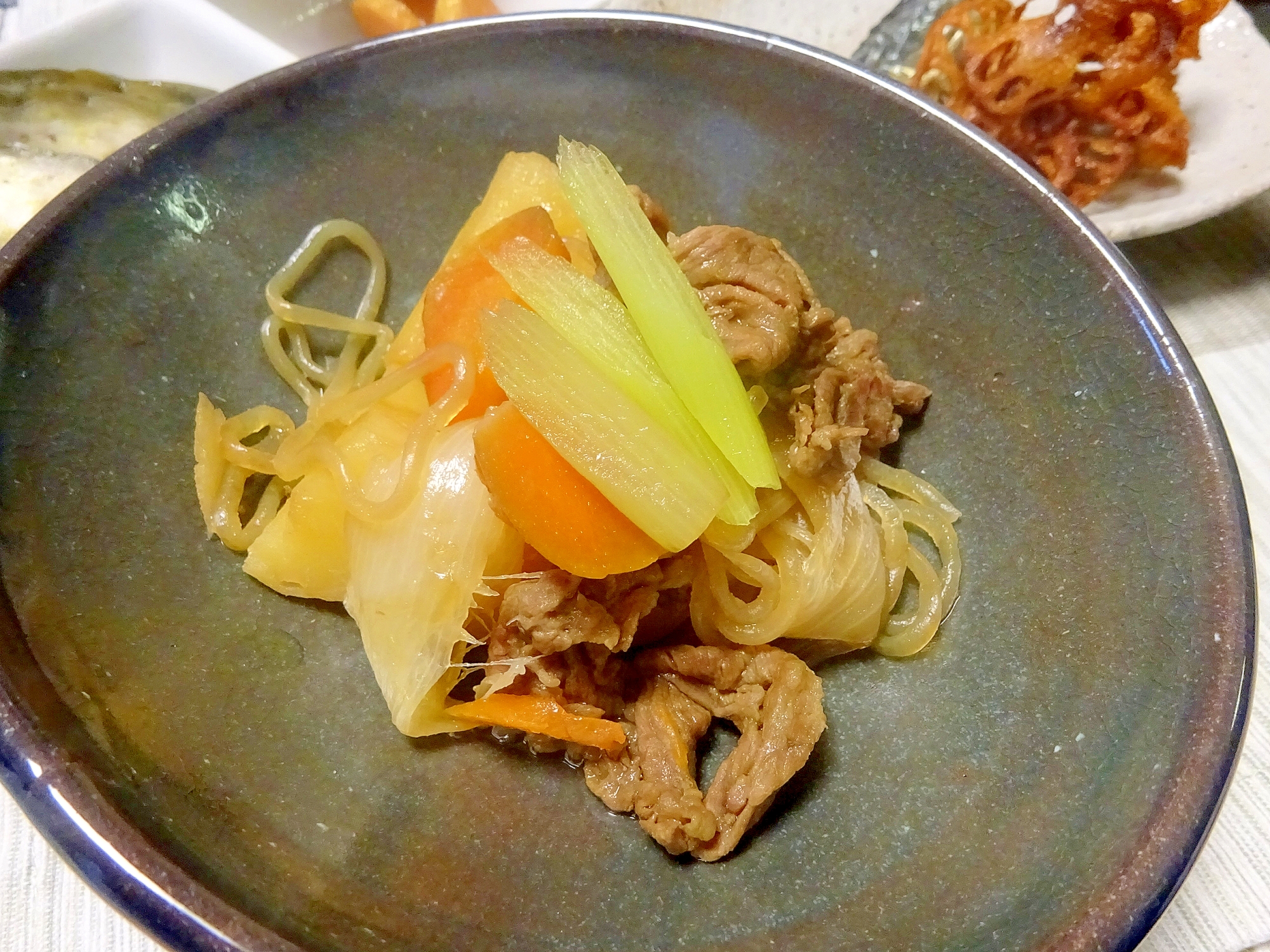 ■20分で..食欲そそるカレー風味肉じゃが