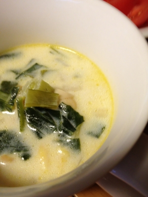 小松菜と大豆のミルクスープ