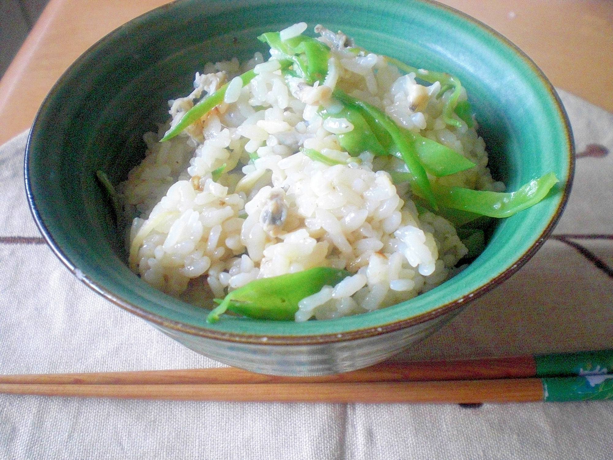 「アサリときぬさやの炊き込みごはん」　　　♪♪