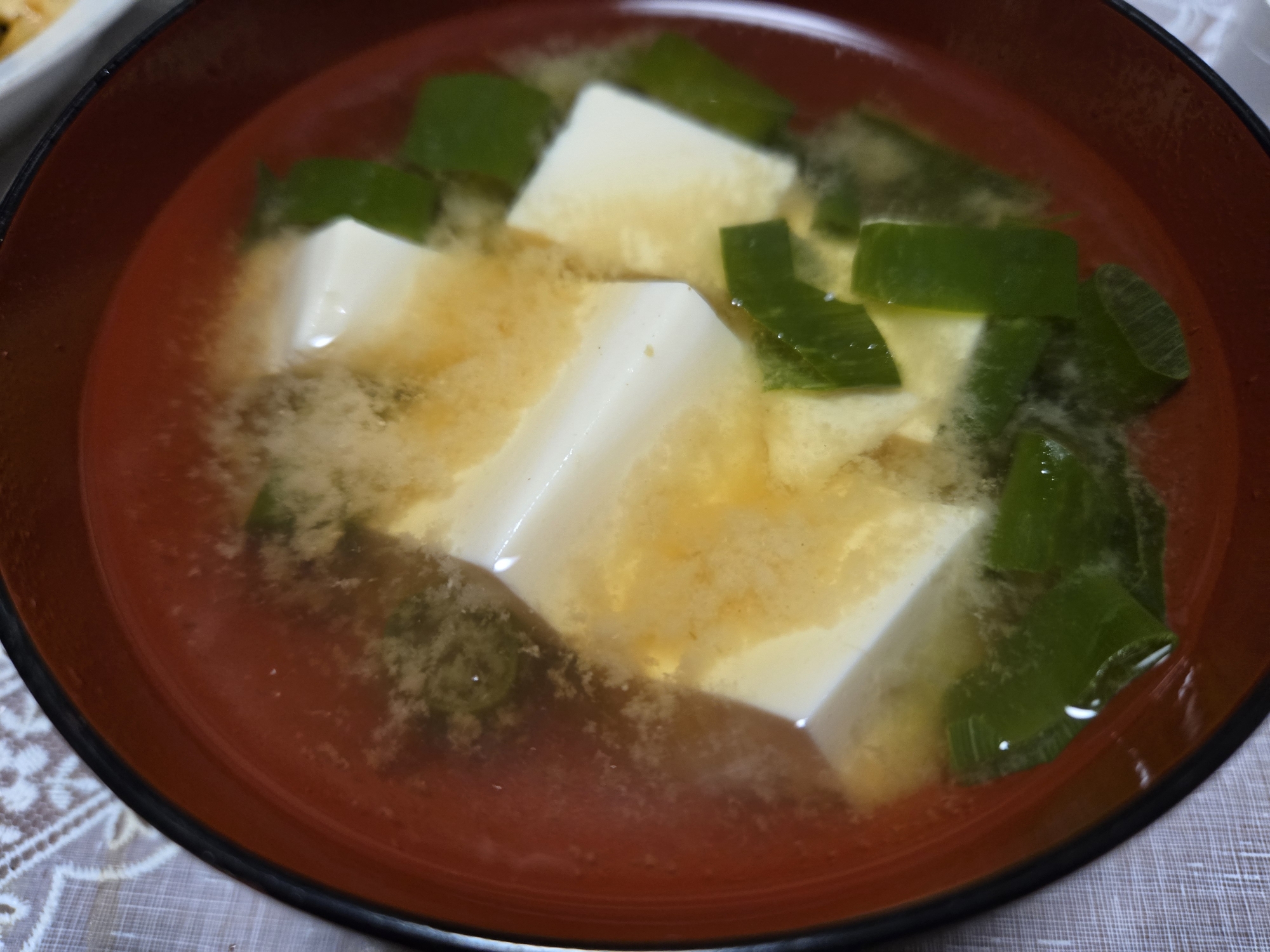 青ネギとお豆腐の味噌汁