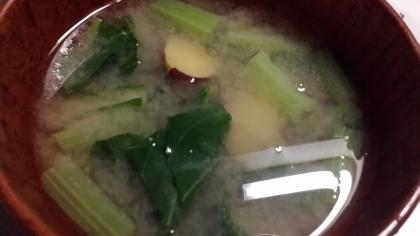 さつま芋の甘みがほっこりとして小松菜と好い合い性ですよねぇ～(^^♪
朝から優しい気分になれました。