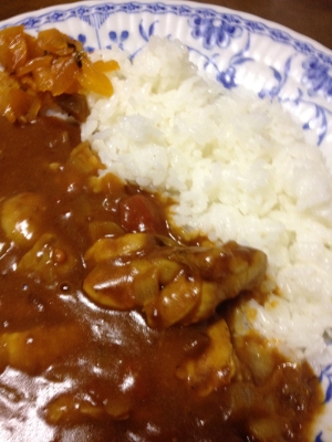 酸味でさっぱりチキントマトカレー