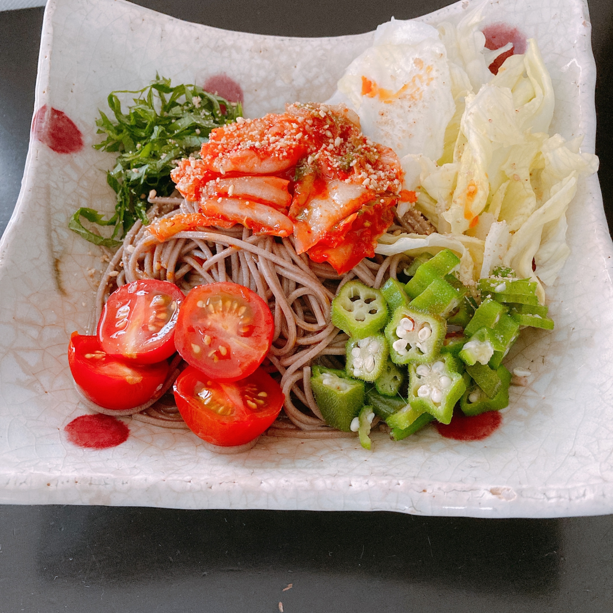 暑い日に！夏野菜のピリ辛ラー油蕎麦