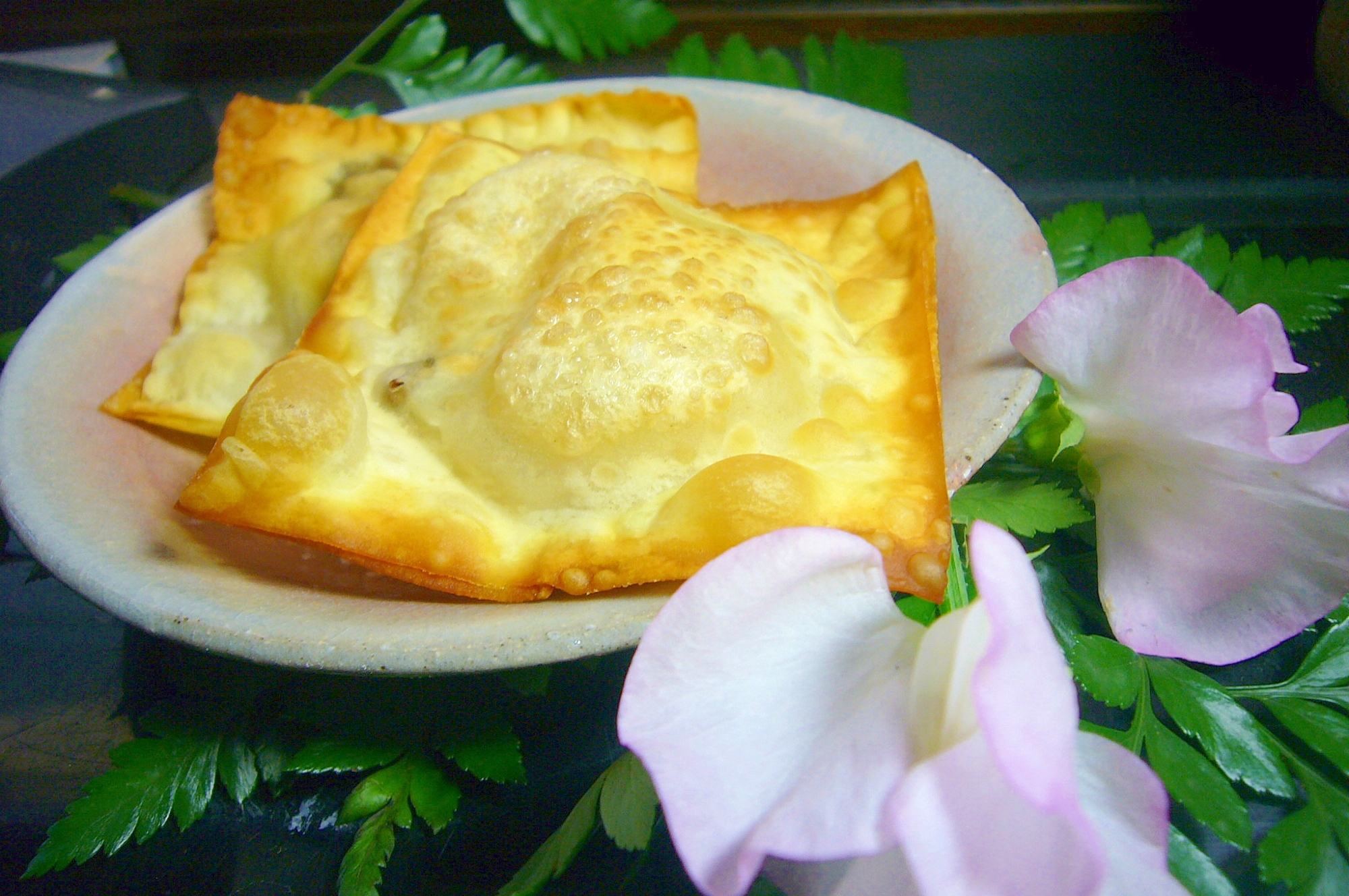 ワンタンの皮で 簡単ピザパイ レシピ 作り方 By くろちび3 楽天レシピ ワンタンの皮で 簡単ピザパイ レシピ 作り方 By くろちび3 楽天レシピ