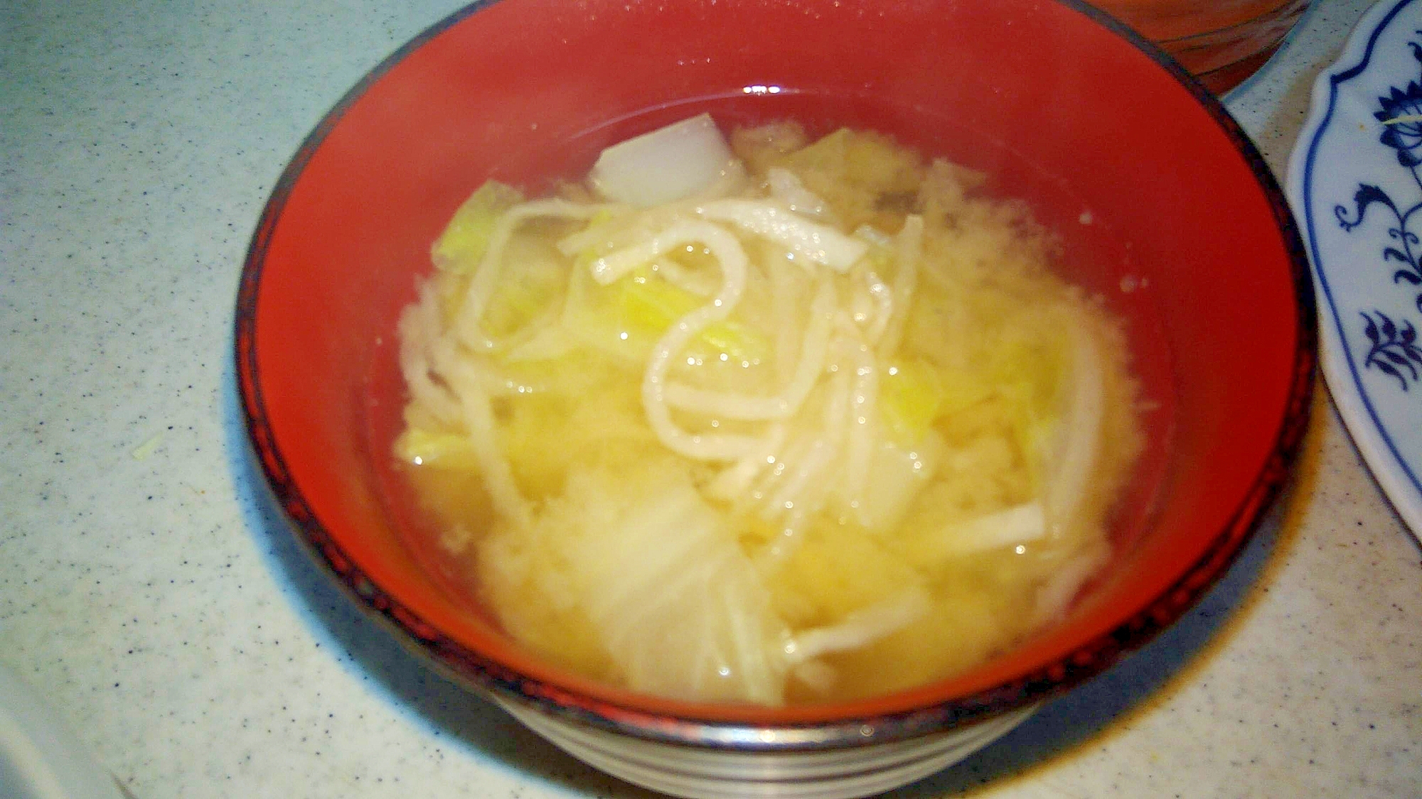 白菜と切り干し大根の味噌汁
