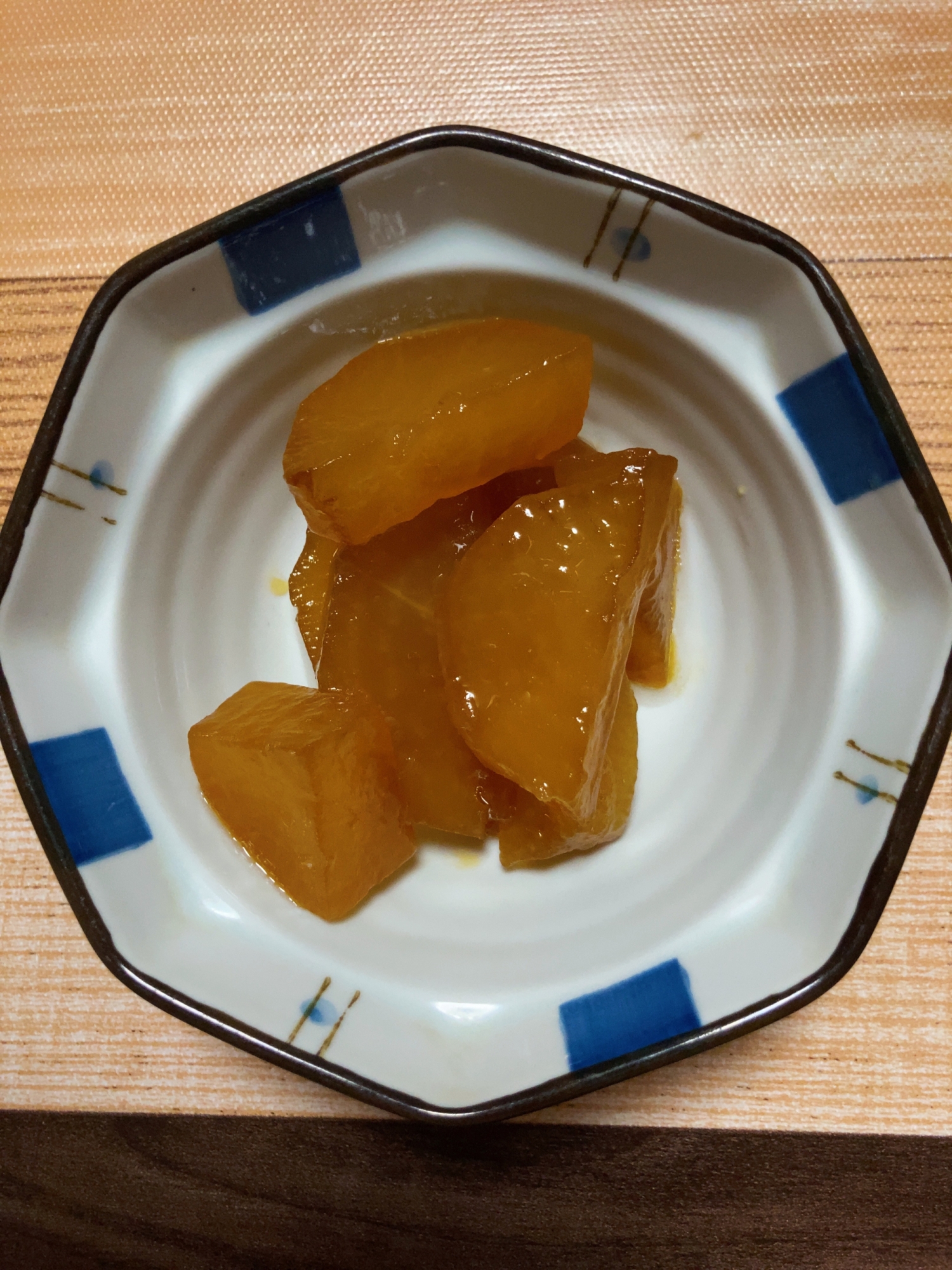 味が染み込んだ大根の煮物