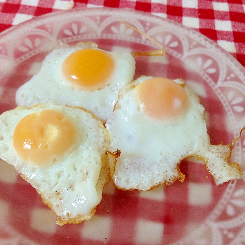 うずらの卵のバター目玉焼き♡