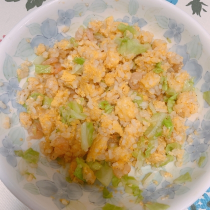 ハムと小松菜を海老とキャベツで代用しました。
レンチンで手軽にできて美味しいです♪